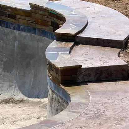 pool-steps-closeup